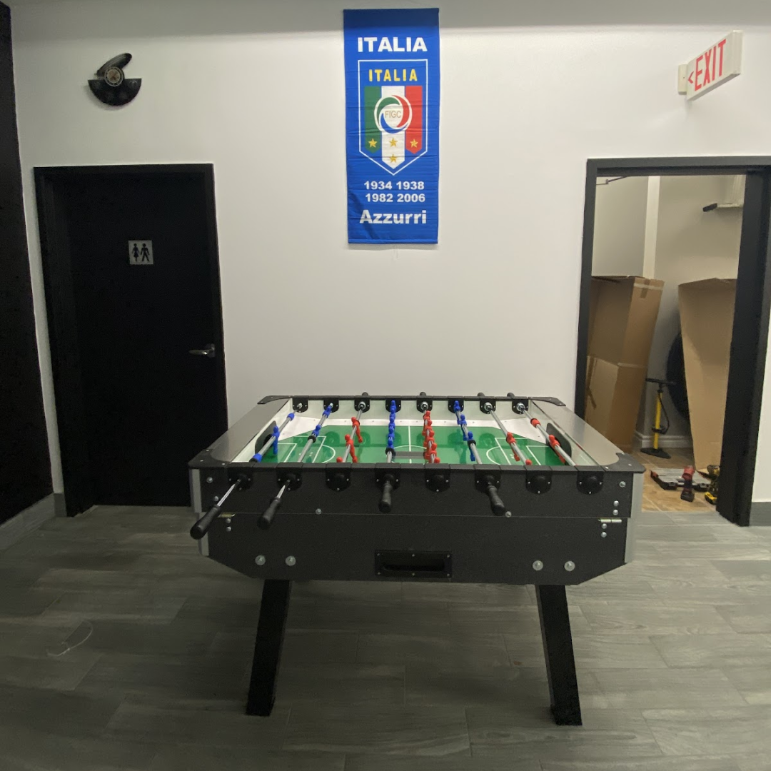 FABI Coin-Operated Gitoni Table - Image 7