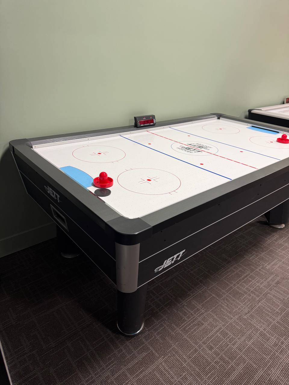 Pre-Owned Jett Power-Flo 7′ Air Hockey - Image 3